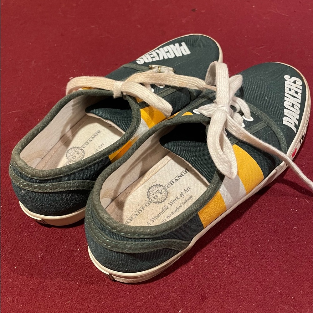 Bradford Exchange,Packer’s, NFL Tennis Shoes 6.5 Pre-Owned Game Day Ready